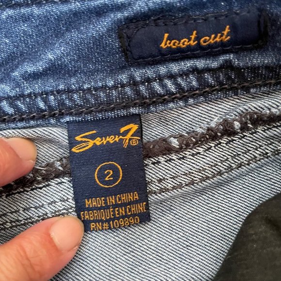 Seven7 Womens Low Cut Boot Cut Long Denim Shorts Size 2 - Picture 10 of 12